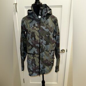 Canada Goose Pacifica Sycamore camo rain jacket M